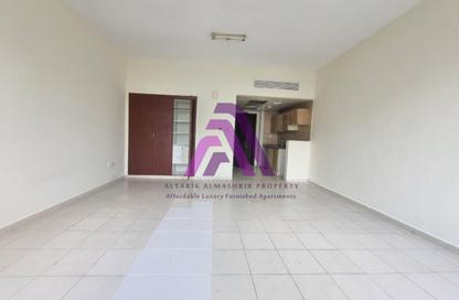 Apartment - Studio - 1 Bathroom for rent in Building X20 - England Cluster - International City - Dubai Apartment - Studio - 1 Bathroom for rent in Building X20 - England Cluster - International City - Dubai