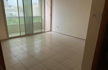 Apartment - 1 Bedroom - 2 Bathrooms for rent in Al Qulaya'ah - Al Sharq - Sharjah