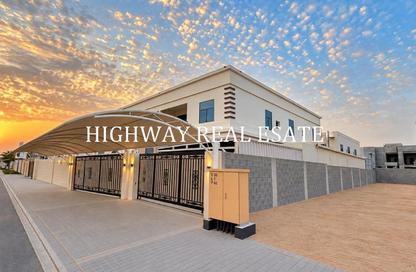 Villa - 5 - 7 for rent in Al Riqaibah - Al Suyoh - Sharjah