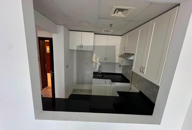 1BR |PRIME LOCATION |UNFURNISHED | BRAND NEW photo 3