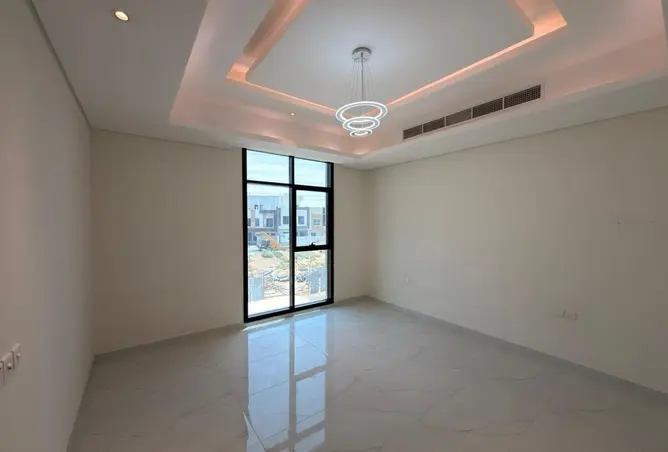 84063000 - صورة العقار 3