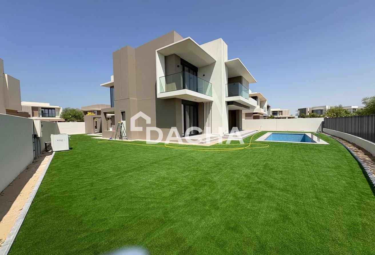 Pool | Landscaped | Greenbelt | Drivers | Vastu photo 3
