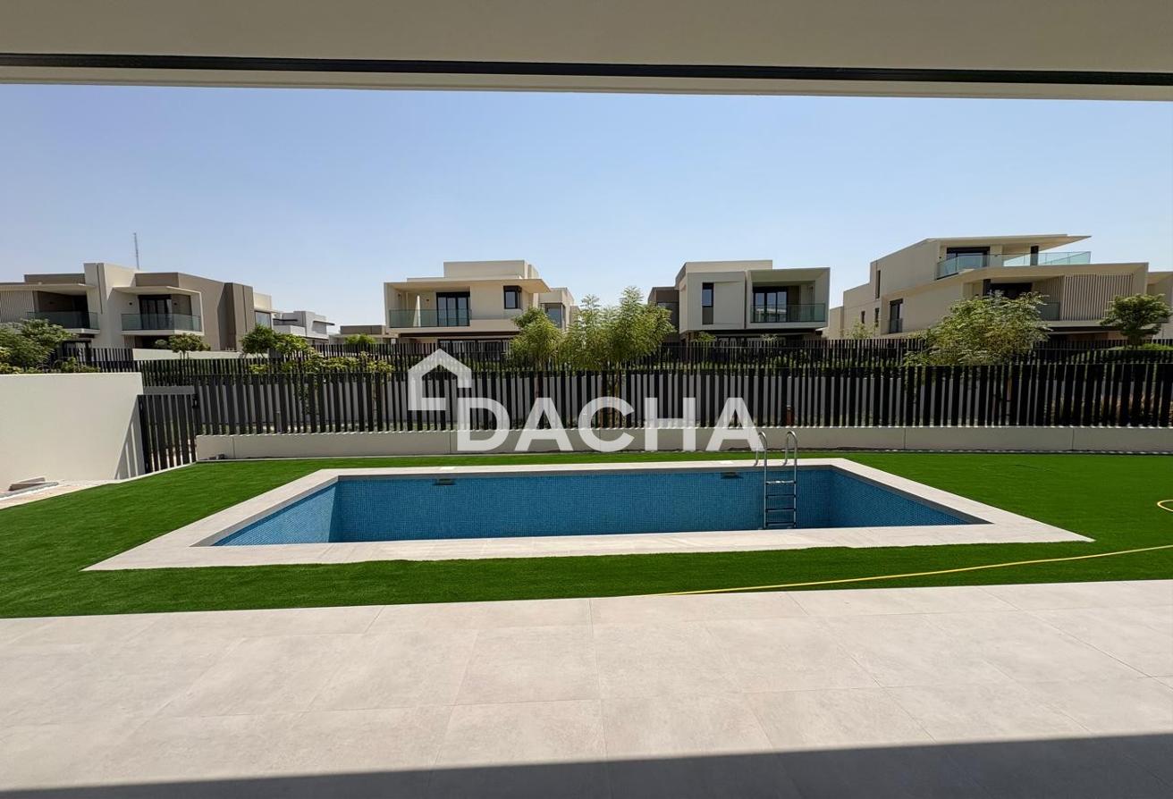 Pool | Landscaped | Greenbelt | Drivers | Vastu photo 5