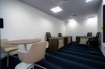 مكتب - استوديو - 2 حمامات للايجار في مركز الدانة - المرقبات - ديرة - دبي