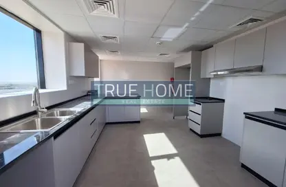 شقة - 2 غرف نوم - 4 حمامات للايجار في تلال سيتي - الشارقة