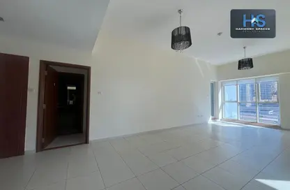 Apartment - 1 Bedroom - 2 Bathrooms for rent in Cascades Tower - Dubai Marina - Dubai