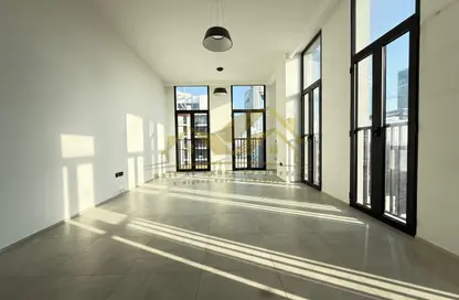 Apartment - 2 Bedrooms - 3 Bathrooms for rent in Jumeirah Garden City - Al Satwa - Dubai