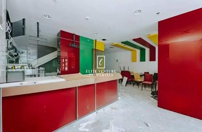 Shop - Studio - 1 Bathroom for rent in Bay Central - Dubai Marina - Dubai