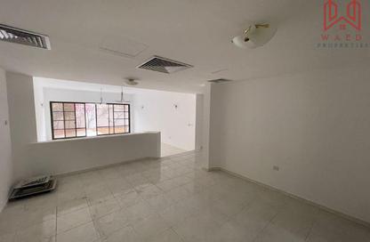 Villa - 4 - 4 for rent in Jumeirah 1 Villas - Jumeirah 1 - Jumeirah - Dubai