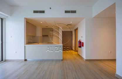 Apartment - 2 Bedrooms - 2 Bathrooms for sale in Waters Edge - Yas Island - Abu Dhabi