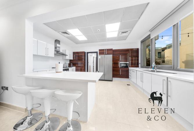 74205611 - Property Image 3