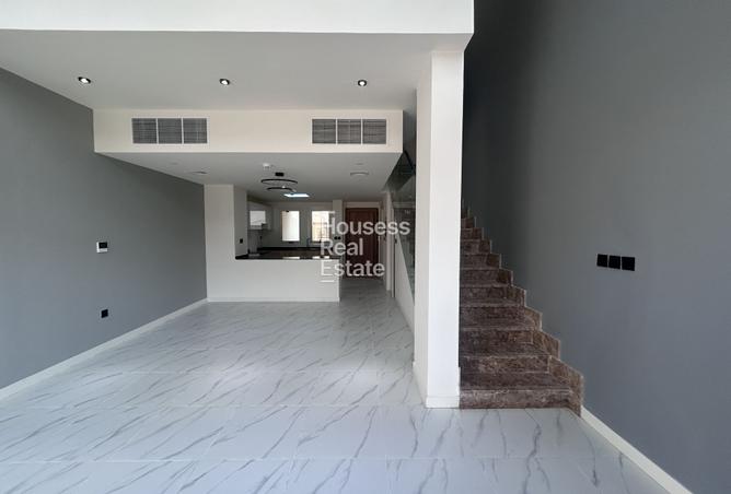 WALKING TO POOL-GYM | RENTED | EXCLUSIVE
