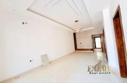 Villa - 4 Bedrooms - 6 Bathrooms for sale in Al Yasmeen 1 - Al Yasmeen - Ajman