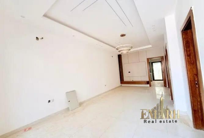 99118392 - Property Image 3