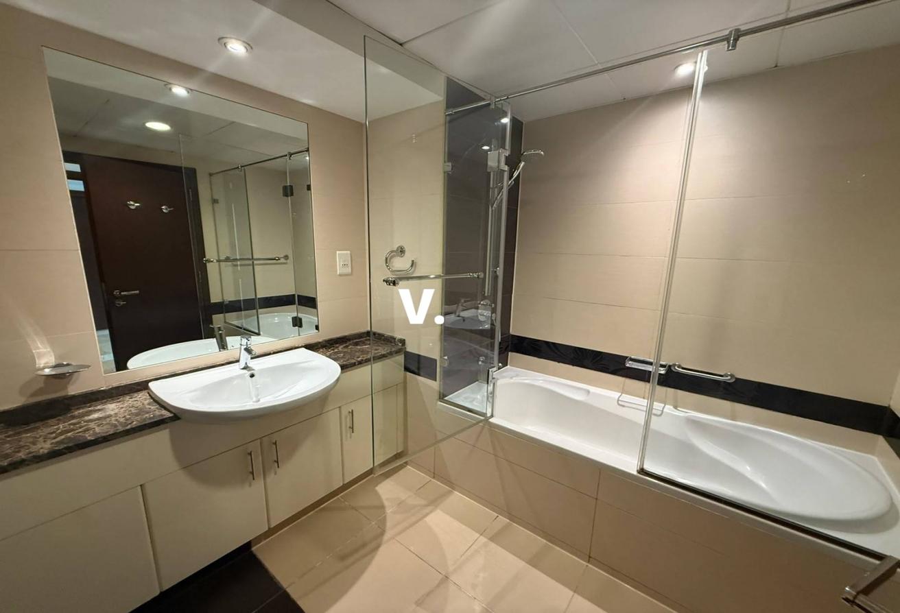 Close to Metro | Great Offer | Spacious Layout photo 19