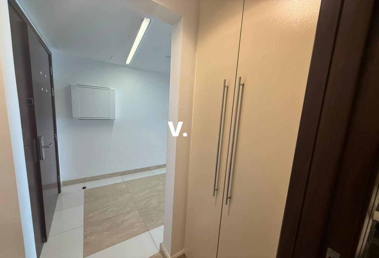 Close to Metro | Great Offer | Spacious Layout photo 7