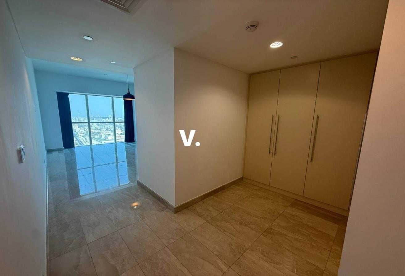 Close to Metro | Great Offer | Spacious Layout photo 14