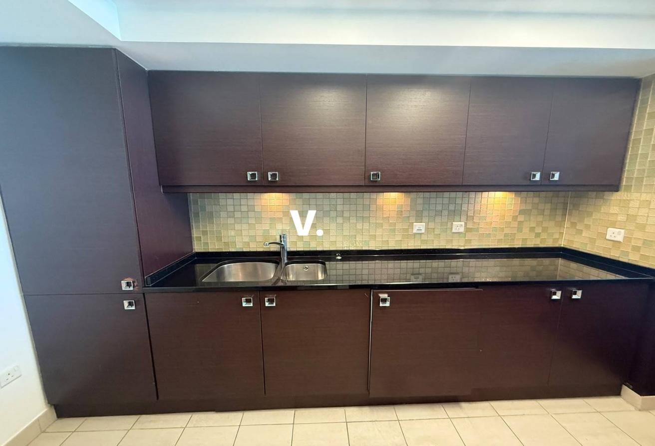 Close to Metro | Great Offer | Spacious Layout photo 6