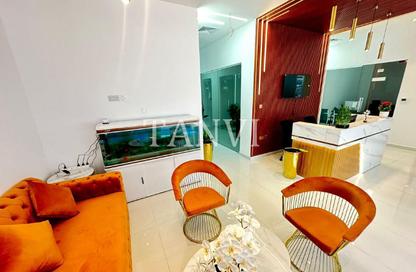 Office Space - Studio - 1 Bathroom for rent in Red Avenue - Al Garhoud - Dubai Office Space - Studio - 1 Bathroom for rent in Red Avenue - Al Garhoud - Dubai