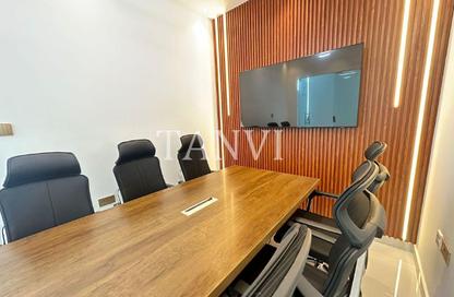 Office Space - Studio - 1 Bathroom for rent in Red Avenue - Al Garhoud - Dubai Office Space - Studio - 1 Bathroom for rent in Red Avenue - Al Garhoud - Dubai