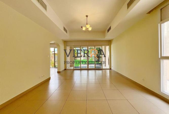 122911354 - Property Image 3