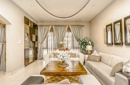 Villa - 5 - 6 for rent in Meadows 2 - Meadows - Dubai