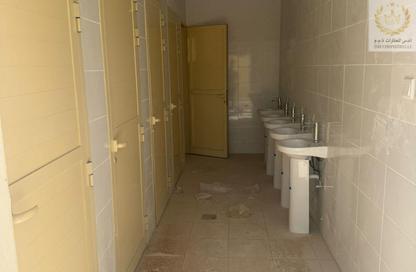 Warehouse - Studio - 1 Bathroom for rent in Umm Al Thuoob - Umm Al Quwain