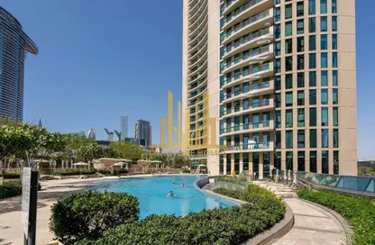 شقة - غرفة نوم - 2 حمامات للايجار في برج فيستا - برج فيستا - وسط مدينة دبي - دبي