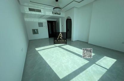 Apartment - 1 Bedroom - 1 Bathroom for rent in Corniche Tower - Ajman Corniche Road - Ajman