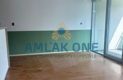 شقة - غرفة نوم - 2 حمامات للايجار في المها - المنيرة - شاطئ الراحة - أبوظبي