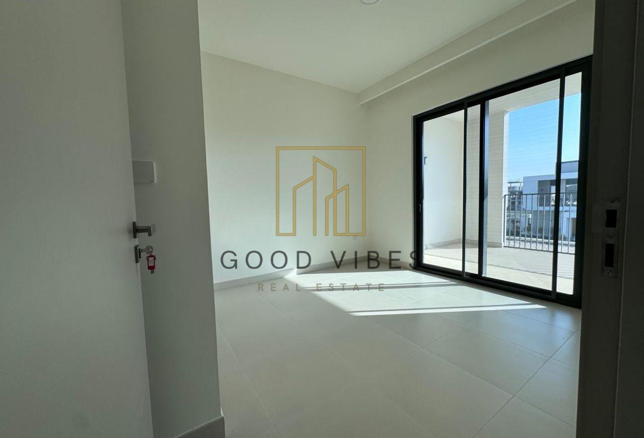 GOLF COURSE VIEW| BIG PLOT I BRAND NEW photo 13