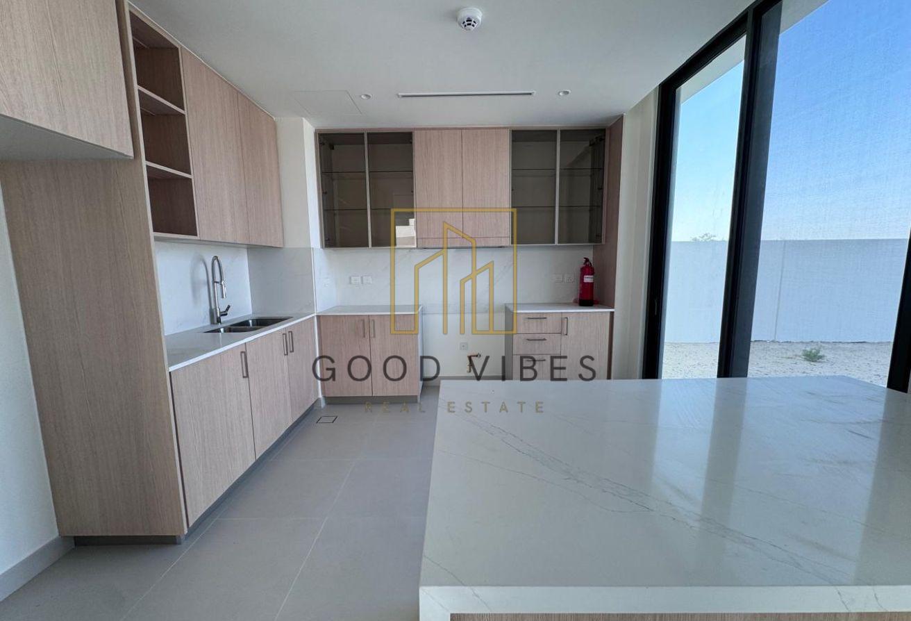 GOLF COURSE VIEW| BIG PLOT I BRAND NEW photo 10
