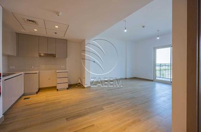 Apartment - 1 Bedroom - 1 Bathroom for rent in Waters Edge - Yas Island - Abu Dhabi