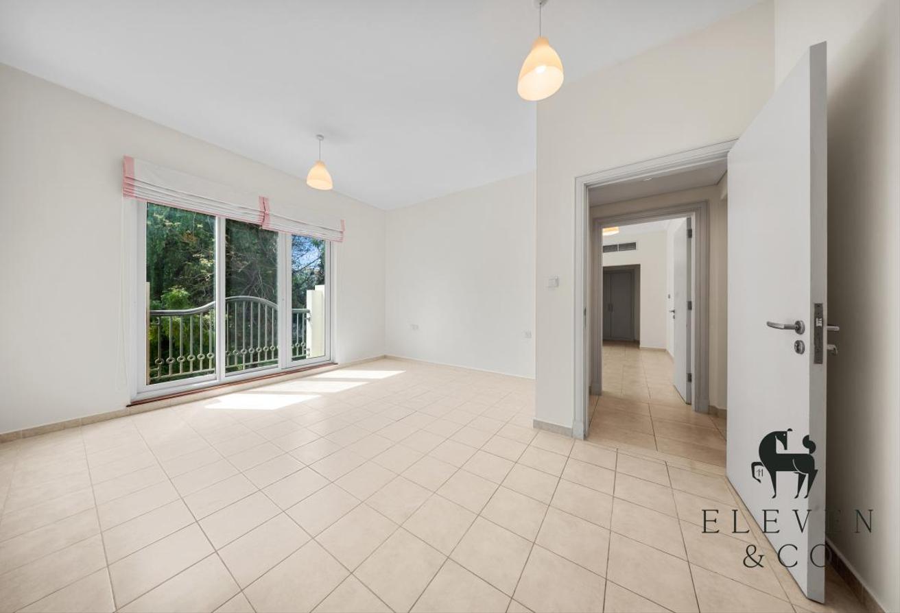 5 BED PLUS MAIDS | PRIME LOCATION | VACANT NOW photo 9