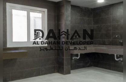 سكن عمال - استوديو - 7+ للايجار في أم الثعوب - أم القيوين