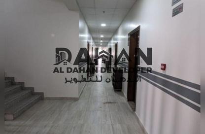 سكن عمال - استوديو - 7+ للايجار في أم الثعوب - أم القيوين