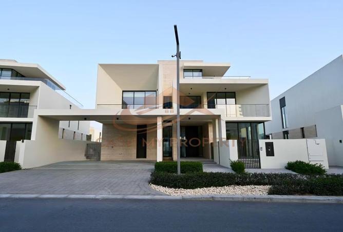Lagoon View | Prime Location | Luxury Living