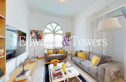 Apartment - 3 Bedrooms - 3 Bathrooms for rent in Al Nabat - Shoreline Apartments - Palm Jumeirah - Dubai