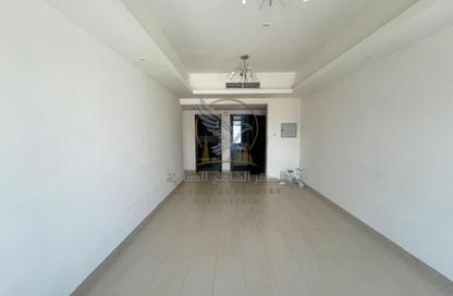 Apartment - 1 - 2 for rent in Al Khan Corniche - Al Khan - Sharjah