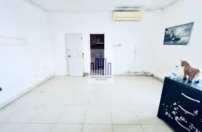 Apartment - Studio - 1 Bathroom for rent in Fire Station Road - Muwaileh - Sharjah