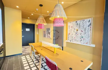 شقة - 2 غرف نوم - 3 حمامات للايجار في ماما شيلتر ريزيدنسز - الخليج التجاري - دبي