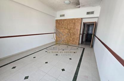 Apartment - 2 - 3 for rent in Ibtikar 1 - Al Majaz 2 - Al Majaz - Sharjah