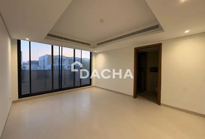 166060156 - Property Image 3