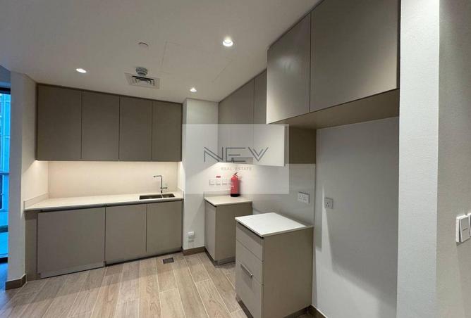 BEACH ACCESS | PRIME LOCATION | MODERN LIVING photo 2
