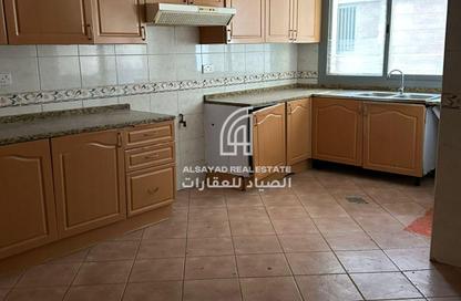 Apartment - 3 Bedrooms - 4 Bathrooms for sale in Al Safyia Building - Al Majaz - Sharjah Apartment - 3 Bedrooms - 4 Bathrooms for sale in Al Safyia Building - Al Majaz - Sharjah