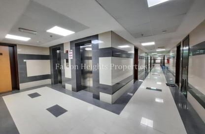Apartment - 1 Bedroom - 2 Bathrooms for rent in Al Wahda Building - Al Majaz 2 - Al Majaz - Sharjah Apartment - 1 Bedroom - 2 Bathrooms for rent in Al Wahda Building - Al Majaz 2 - Al Majaz - Sharjah