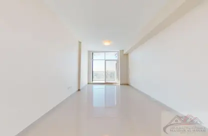 Apartment - 3 Bedrooms - 4 Bathrooms for rent in Golden Sands Tower - Al Nahda - Sharjah