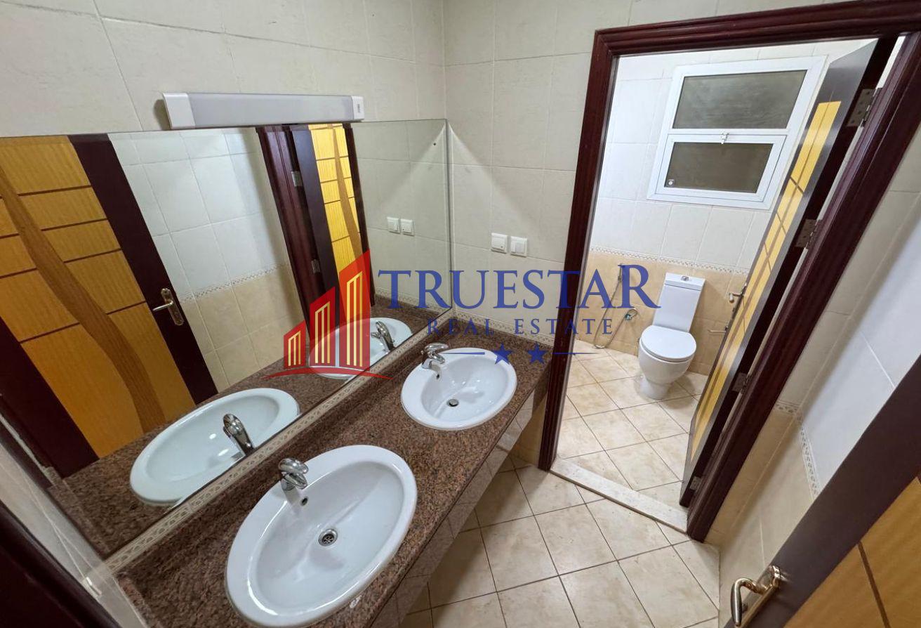 PRIVATE GARDEN SHARED POOL+GYM+GARDEN 4BR ENSUITE photo 15