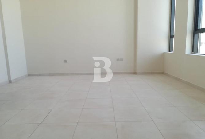 106415947 - Property Image 2