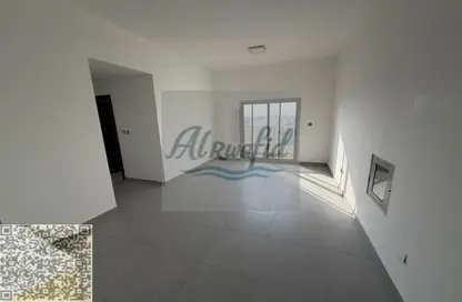 Apartment - 2 Bedrooms - 2 Bathrooms for rent in Al Jurf 2 - Al Jurf - Ajman Downtown - Ajman
